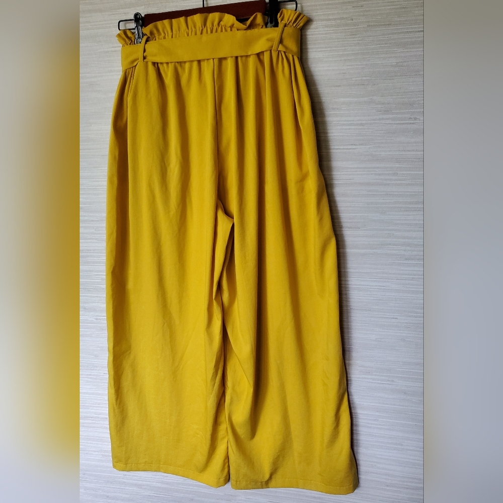 Yellow High Rise Wide Leg Paperbag Cropped Pants With Tie Belt Size Medium - Picture 4 of 10